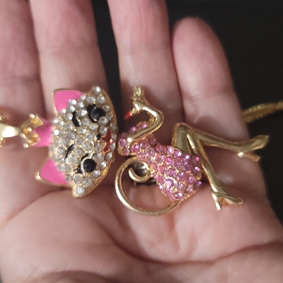 NWT SEXY KITTY CRYSTAL NECKLACE BY BETSEY JOHNSON - Picture 2 of 6